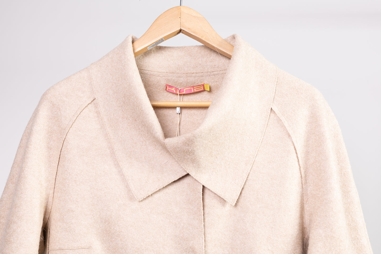 Beige Alpaca Wool Coat with Elegant Wide Collar – Sustainable Luxury Outerwear