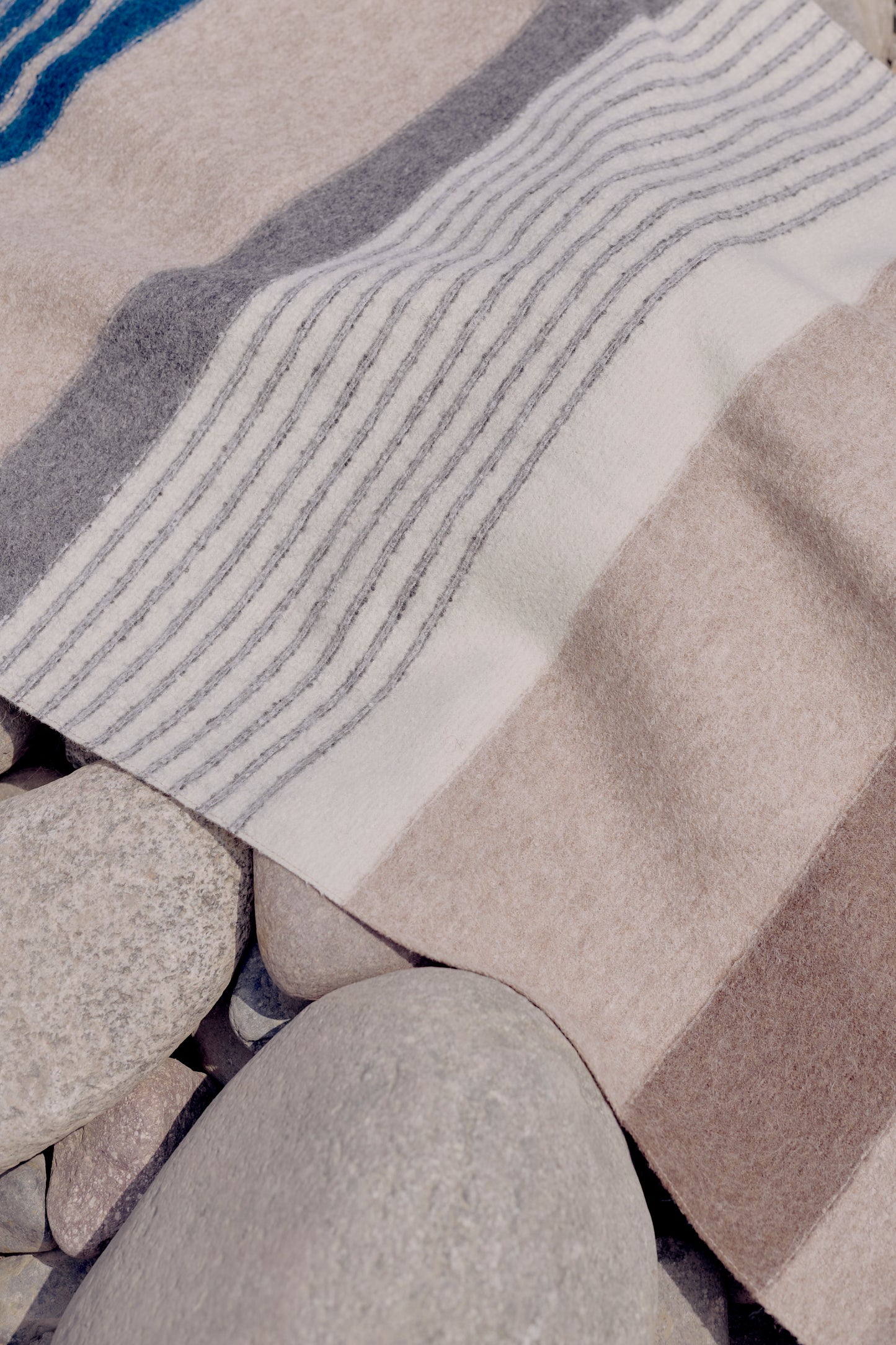 The Illary Throw - Premium Baby Alpaca Travel Blanket by Aqpaca