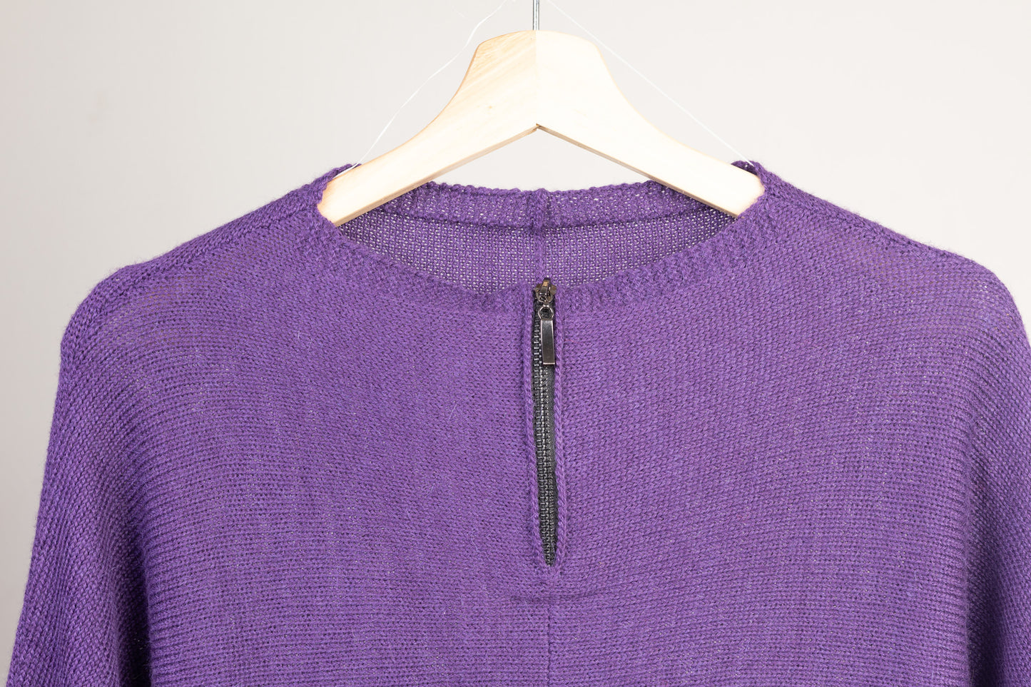 Elegant 100% Baby Alpaca Wool Cropped Sweater – Vibrant Purple